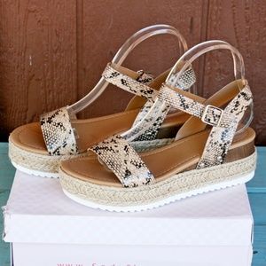Soda Clip Espadrille Sandals Nat. Python NEW